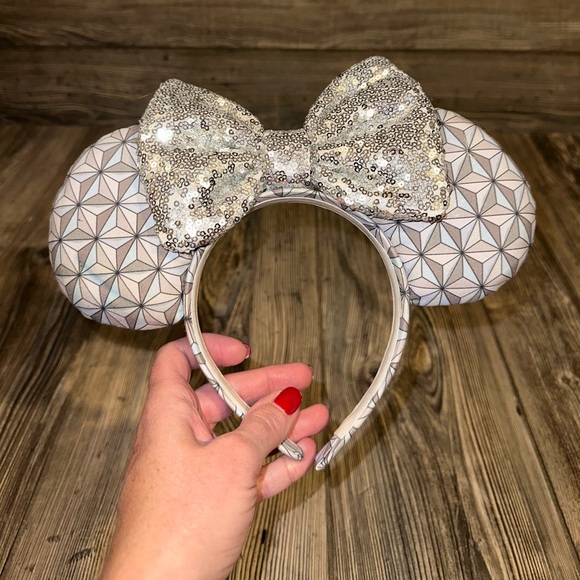 Disney Spaceship Earth Mickey Mouse Ears Handmade 
Soft Comfortable Epcot Bow - Picture 1 of 4